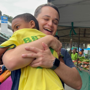 Ao vivo, Pazolini não se compromete a concluir segundo mandato