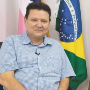 Euclério Sampaio tem 81,8% dos votos, indica pesquisa