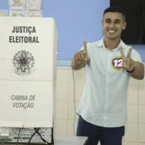 Weverson vota ao lado de Vidigal e da vice: “muito otimismo”