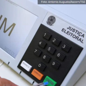 Oito em cada 10 prefeitos conseguiram a reeleição, maior número da história