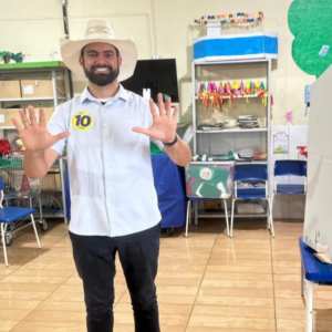 “Vamos juntos para a virada”, diz Muribeca ao votar