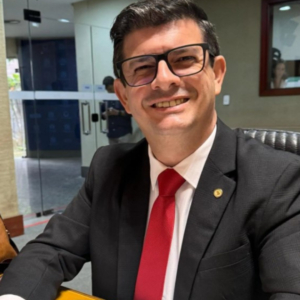 Júlio da Fetaes encerra período como substituto de João Coser na Assembleia Legislativa