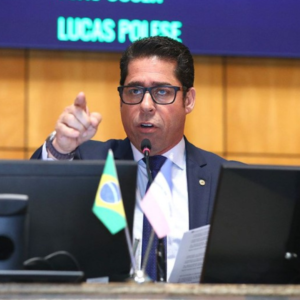 Deputados articulam mais dinheiro para emendas no projeto orçamentário