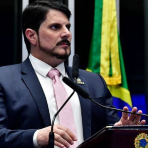 Marcos do Val oficializa candidatura para a presidência do Senado Federal