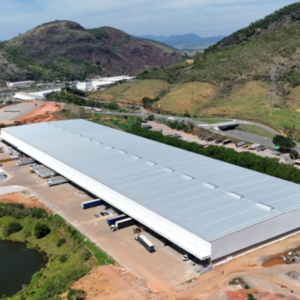 Empresa investe R$ 70 milhões na construção de galpões em Viana