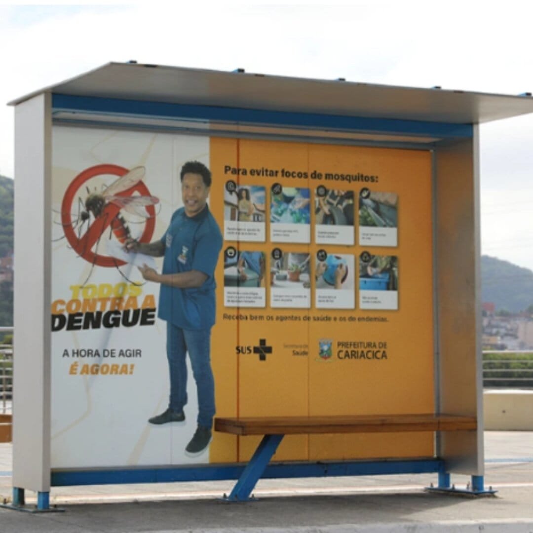 Pontos de ônibus de Cariacica ganham mensagens educativas para combater a dengue