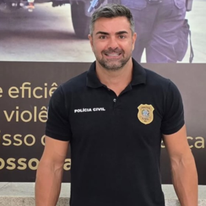 Ex-presidente da Câmara de Vitória anuncia retorno à Polícia Civil