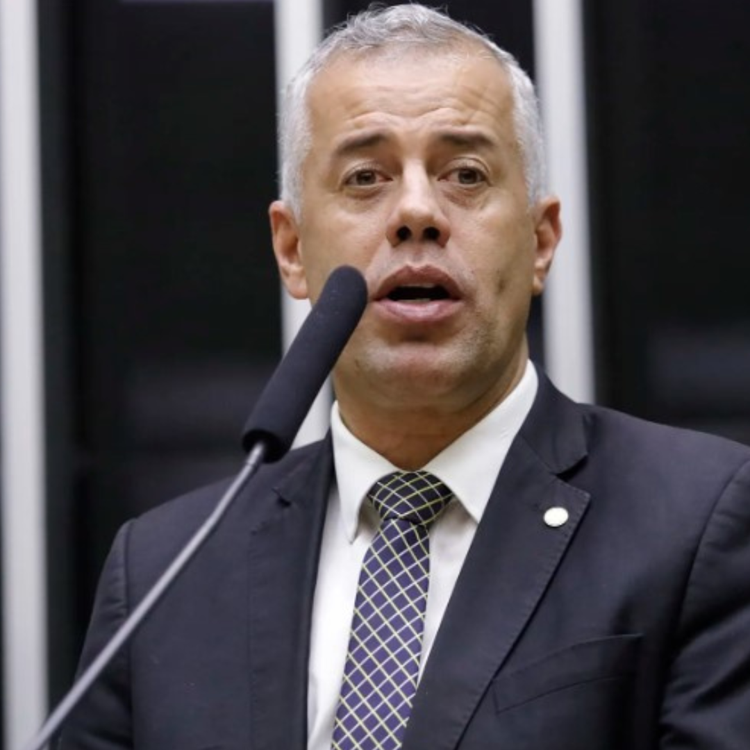 Com PP no grupo de Casagrande, como fica Evair em 2026?