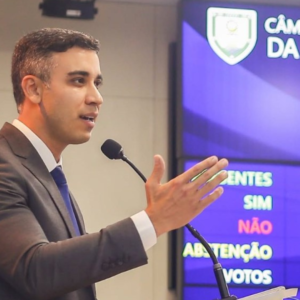 Weverson Meireles toma posse na Serra e fala sobre “renovação segura”