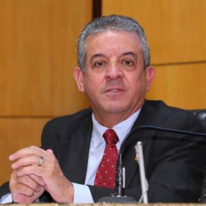 Deputado quer data comemorativa para mulheres que realizam orações pelos filhos