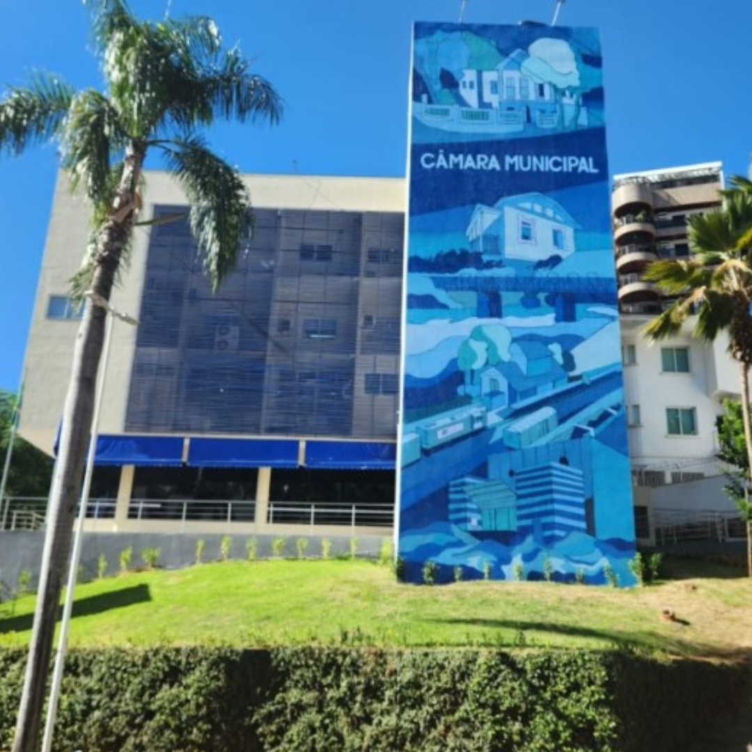 Câmara de Cachoeiro aprova 87 novos cargos comissionados na prefeitura