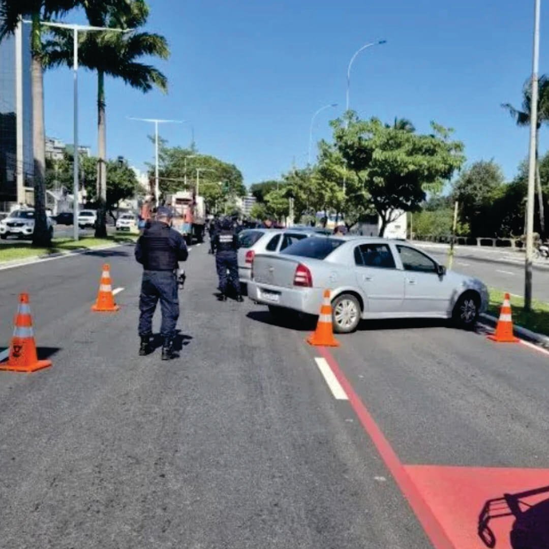 Vitória tem mais de 1.400 infrações por estacionamento irregular em janeiro