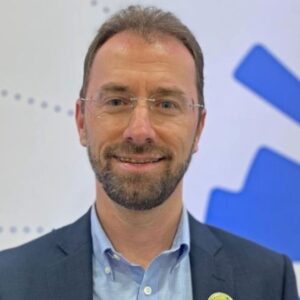 Fabrício Petri é mais um ex-prefeito a se juntar ao Governo Casagrande