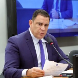 Os motivos da manutenção de Da Vitória na coordenação da bancada do ES