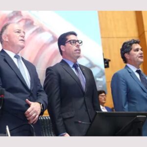 Em sessão solene na Assembleia, Casagrande e Ferraço destacam coesão política e investimentos no ES
