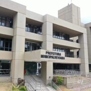 Com aval da Câmara, Viana cria 183 cargos e aprova aumento salarial