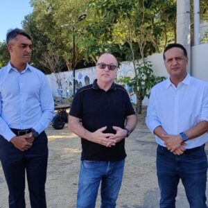 Escola Renato Pacheco, em Jardim Camburi, será climatizada ainda esta semana