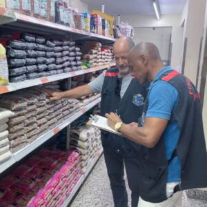 Procon de Colatina consulta preços da cesta básica em diversos estabelecimentos