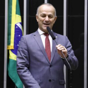 Helder Salomão se prepara para ser candidato a governador pelo PT