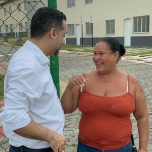 Gandini garante isenção da prestação da casa própria para 228 famílias carentes em Aracruz