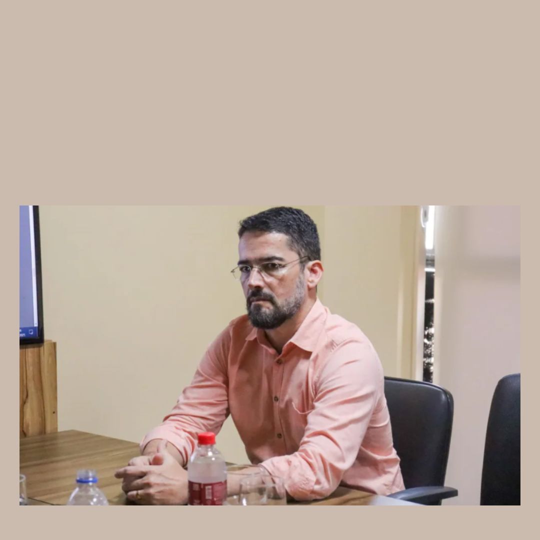 “Estou com sangue nos olhos”, diz Victor Coelho sobre vice-prefeito de Cachoeiro