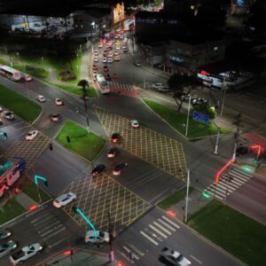 Serra implanta 1º projeto de avenida inteligente do Estado