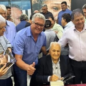 Prefeito filiado ao PL anuncia apoio a Ricardo Ferraço para governador