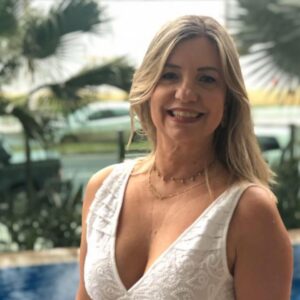 “Pronta para assumir”: quem é a primeira suplente de Marcos do Val?