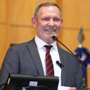 João Coser emplaca lei inédita de apoio a pessoas com Esclerose Múltipla no ES