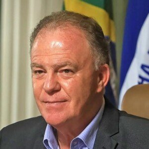 Casagrande pede aval da Ales para doar terreno à Marinha e encerrar impasse jurídico