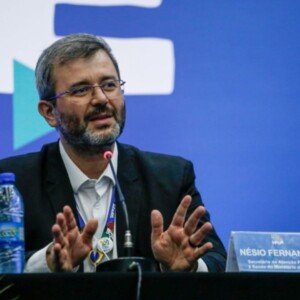 Ex-secretário da Saúde, Nésio cogita disputar o governo do ES se Helder recuar