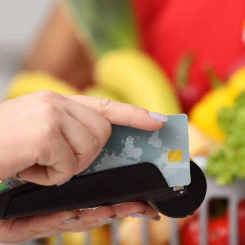 Câmara do ES cria auxílio-alimentação de R$ 1,5 mil para vereadores