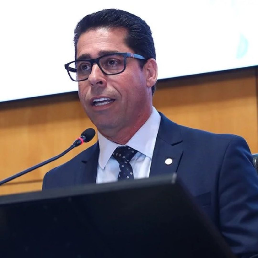 Assembleia barra projeto de Casagrande e cobra explicações sobre destino de R$ 350 milhões