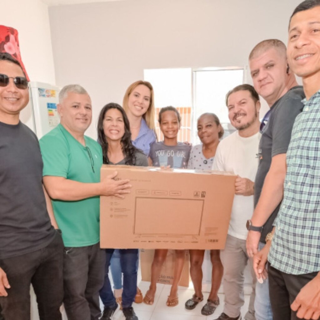 Casa Feliz e Segura: emoção toma conta de mais duas famílias com casas totalmente reformadas em Vitória