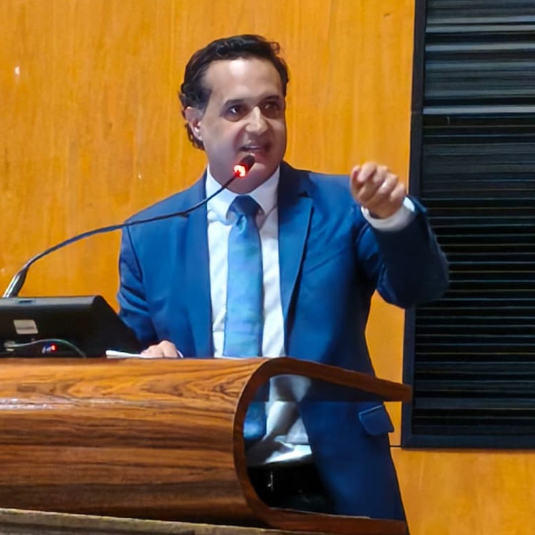 Gandini propõe lei para garantir passe livre no Enem