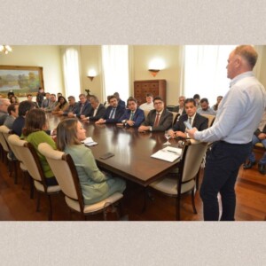 Os 20 membros do Governo Casagrande que serão candidatos