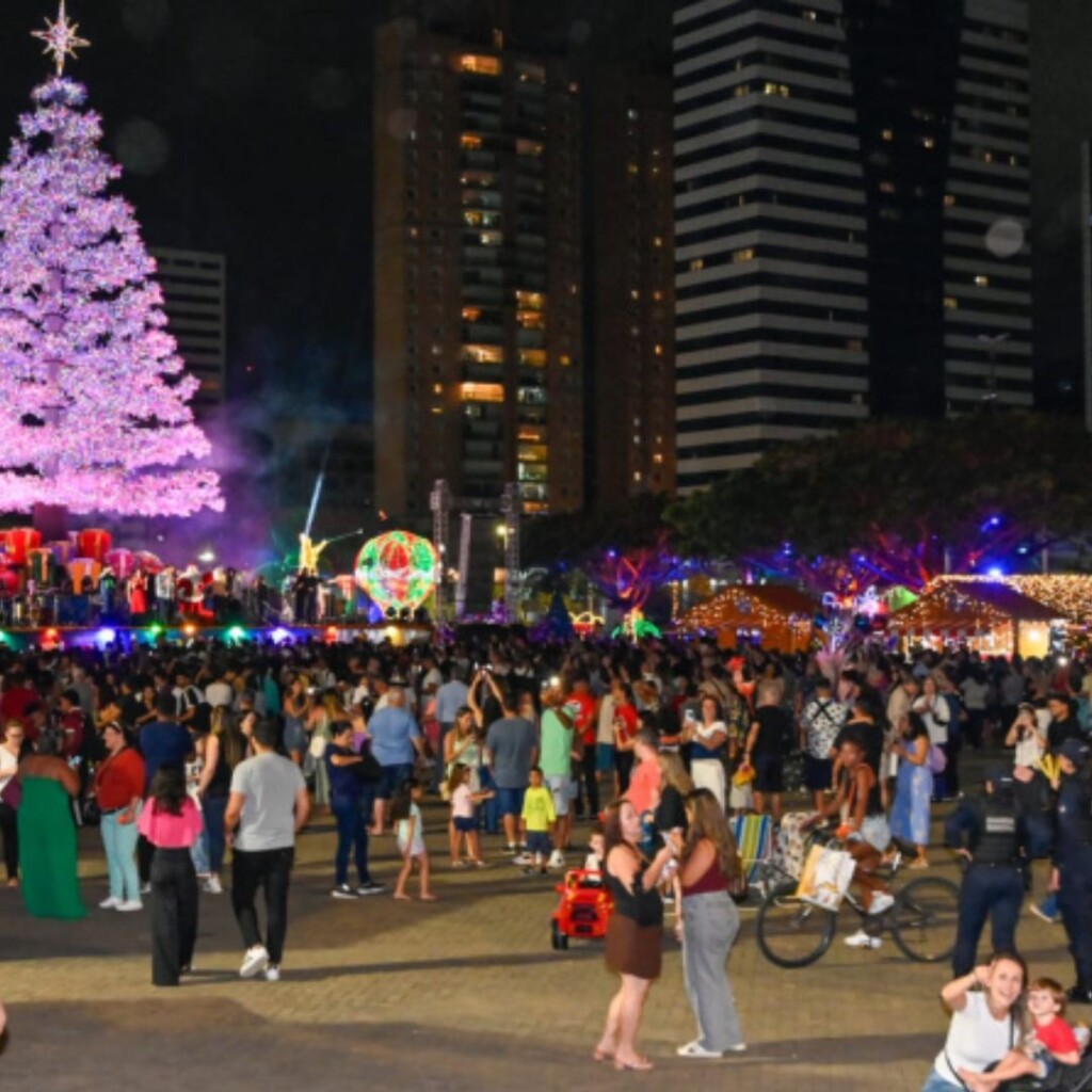 Vitória: Vila de Natal da Praça do Papa é tomada de brilho, emoção e muitas atrações