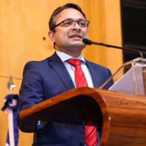 “Ação truculenta e arrogante”, dispara Vandinho contra Arnaldinho