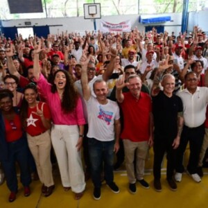 PT lança Helder Salomão ao Palácio Anchieta e reforça chapa para 2026