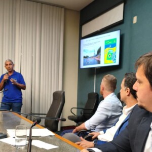 Poluição no Canal da Costa acende sinal de alerta