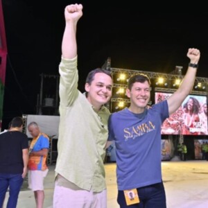 Pazolini e Arnaldinho juntos no Carnaval de Vitória. Juntos também na eleição?