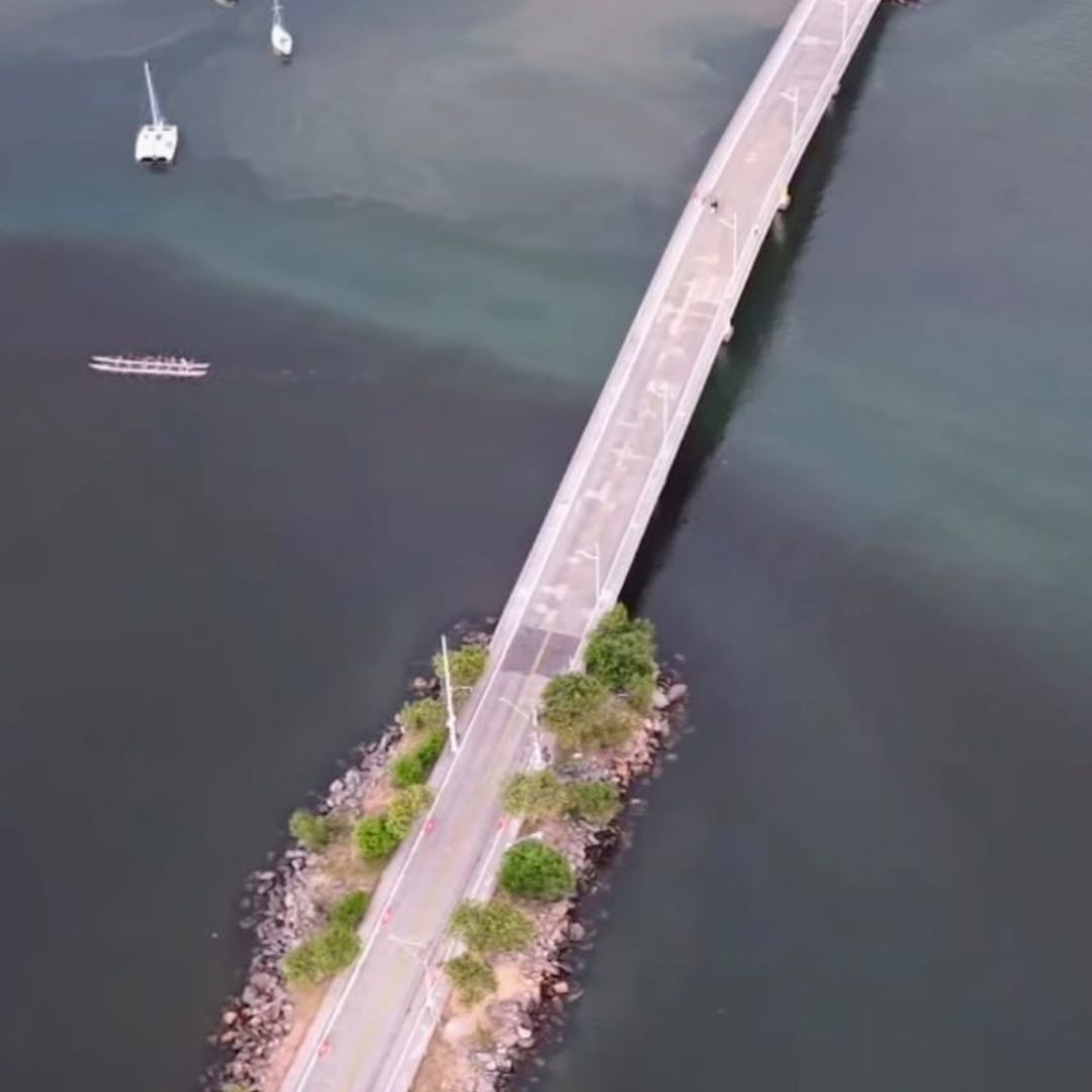 MPES cria grupo para investigar mancha escura na Baía de Vitória