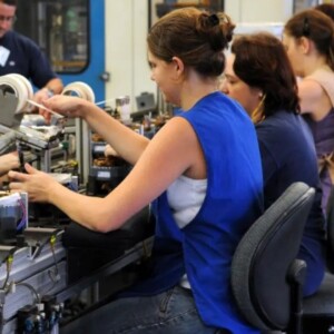 Itapemirim e Alegre lideram empregos femininos no ES