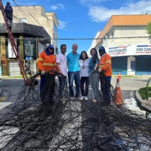 Retirada de fios inutilizados terá nova ação no domingo (8) no Centro de Linhares