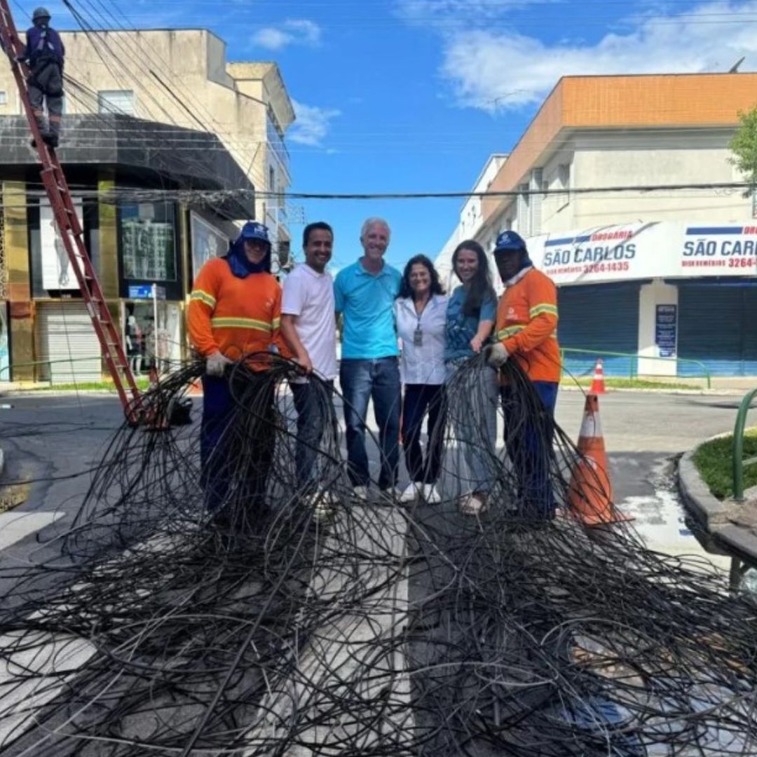 Retirada de fios inutilizados terá nova ação no domingo (8) no Centro de Linhares