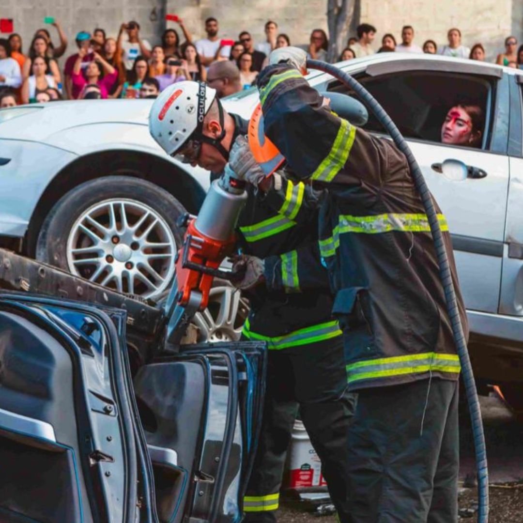 Treinamento de enfermagem em emergência ganha foco em evento com simulação de múltiplas vítimas no ES