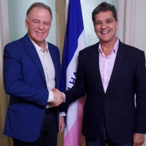 PT inclui Renato Casagrande na lista de senadores e Ricardo assina manifesto contra partido