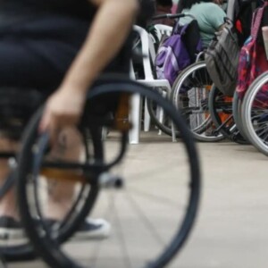 Assembleia aprova prioridade de atendimento para PcDs e cuidadores no ES