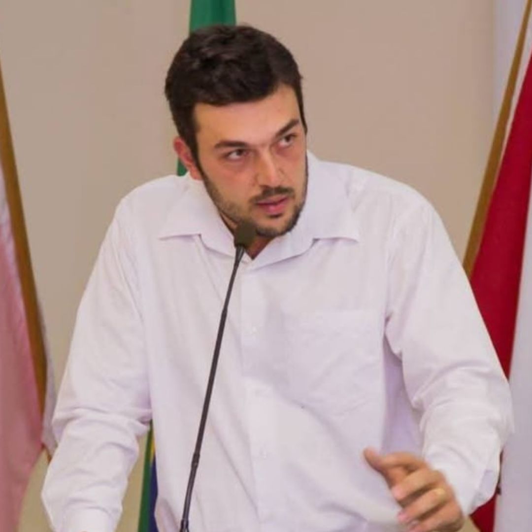 Robson Tristão se filia ao Republicanos e se coloca como pré-candidato a deputado federal pelo Caparaó