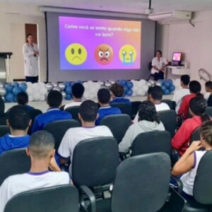 Estudantes da rede municipal de Vitória recebem orientações sobre saúde e autocuidado
